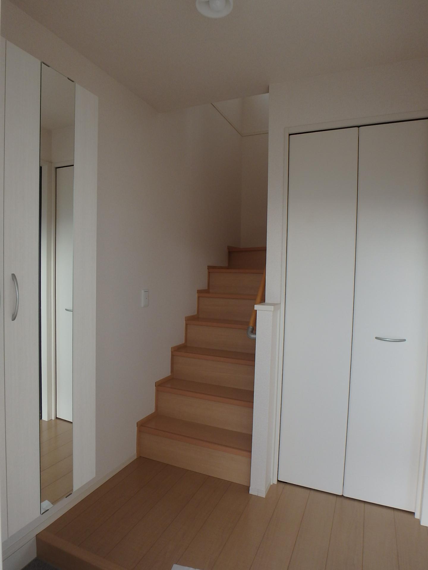 玄関　広い玄関。収納もあります。