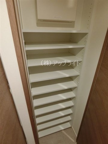 その他設備　シューズボックス