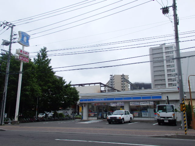 コンビニ　ローソン（コンビニ）まで336m