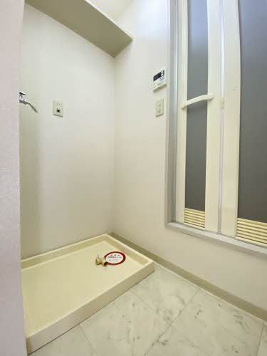 洗面設備　洗濯機置き場