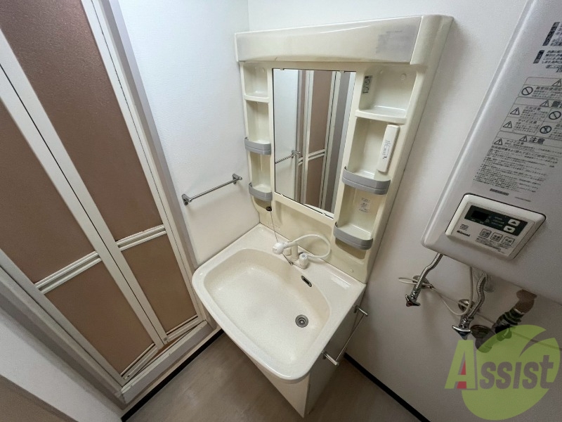 洗面設備　シャンプードレッサー。身支度はここでばっちり。