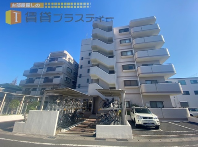 建物外観　外観タイル張りの重厚感のあるＲＣ構造マンションです。