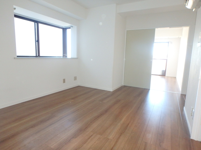 居室・リビング　驚きのリノベーションを体感ください。