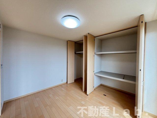 収納　※反転タイプのお写真です。