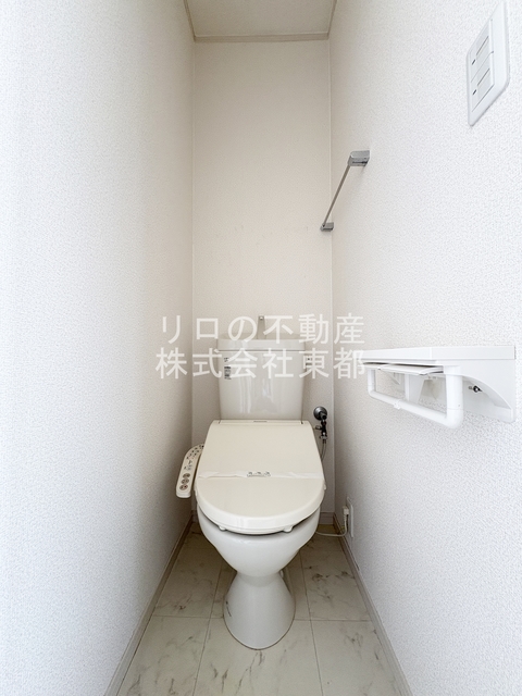 トイレ　洗浄・暖房便座付です！