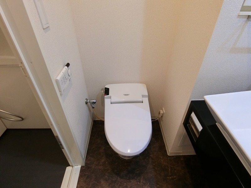 トイレ　トイレ