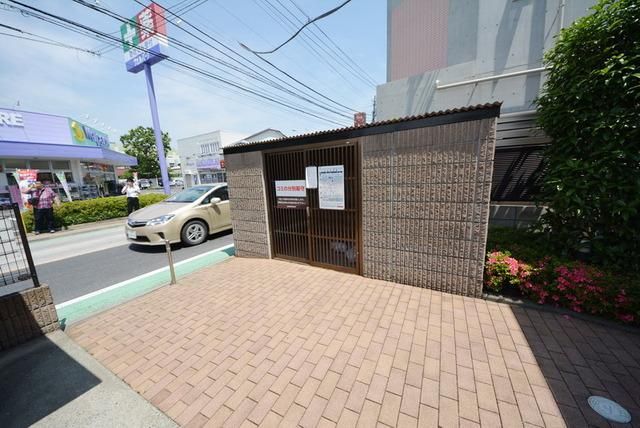 エントランス　★敷地内ゴミストッカー★