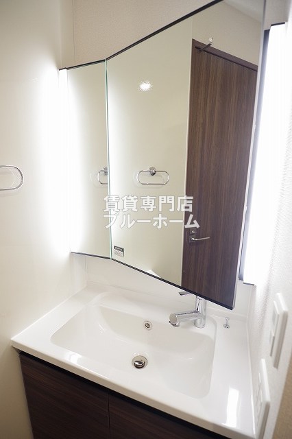 洗面設備　2面鏡のシャンプードレッサーです！