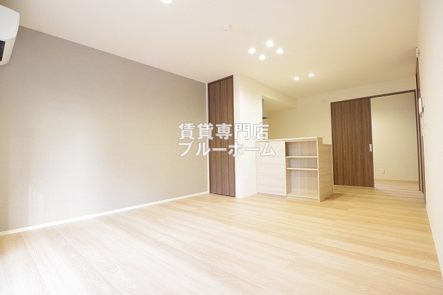 居室・リビング　13.8帖の広いリビングです！