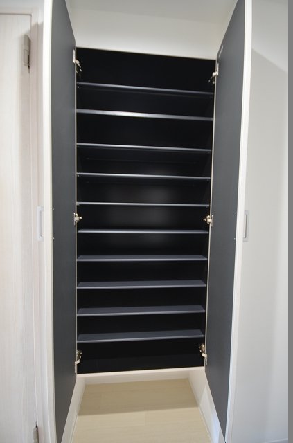 収納　※同建物・別号室の写真です