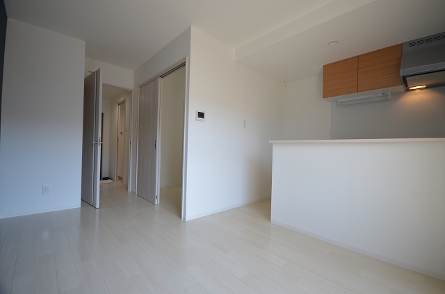 居室・リビング　※同建物・別号室の写真です