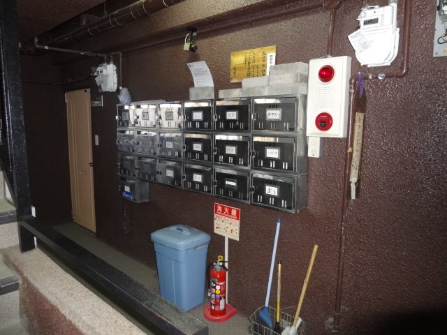 セキュリティ　収納