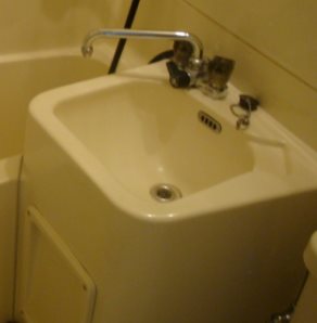 洗面設備　収納