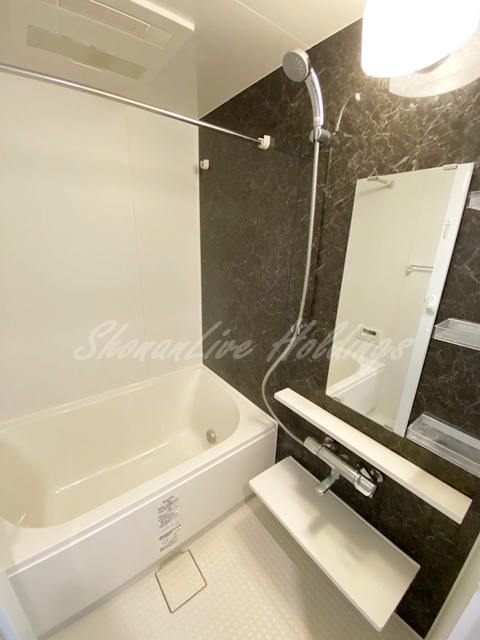 バス・シャワールーム　清潔感のあるお風呂です♪