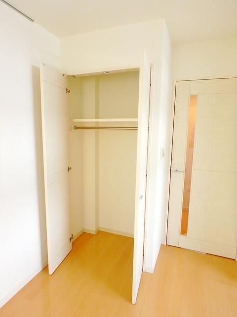 その他設備　★ハンガーバー付き収納クローゼット★