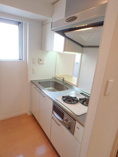 キッチン　★窓付きの対面型カウンターキッチン★