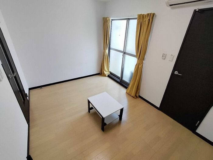 居室・リビング　仕様・設備は現況と異なる場合がございます