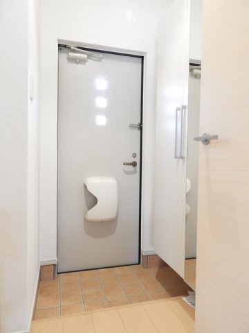 玄関　明るい玄関です