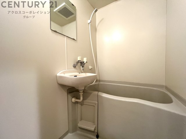 バス・シャワールーム　シンプルで清潔な浴室です！