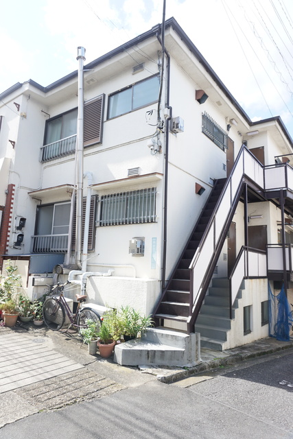 建物外観　閑静な住宅地でゆったりライフスタイルを満喫してください♪