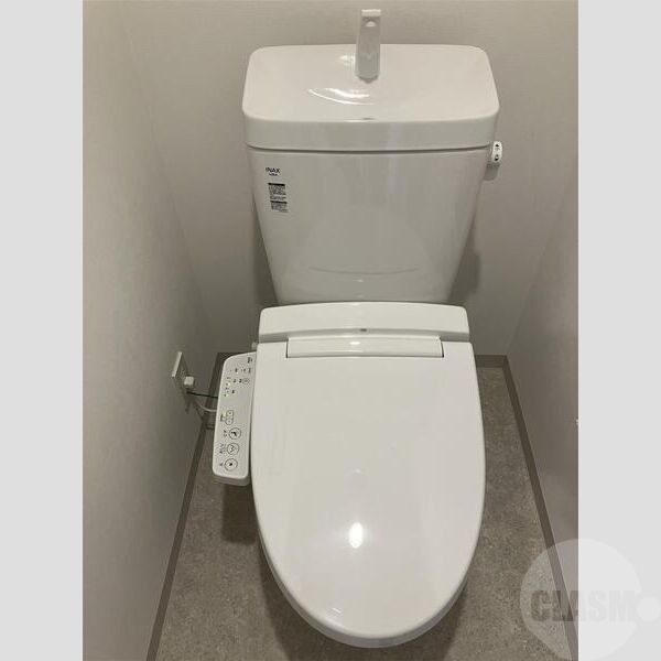 トイレ　温水洗浄便座