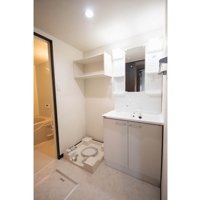 洗面設備　同タイプ室内