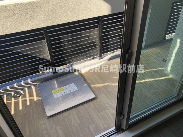 バルコニー　バルコニーからの眺めを楽しみながら食事をしませんか