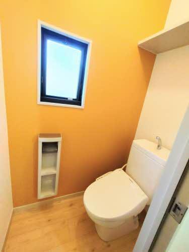 トイレ　温水洗浄便座