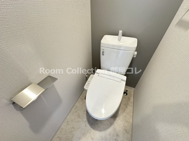 トイレ　同シリーズイメージ写真 反転色違い 現況と異なる場合現況優先