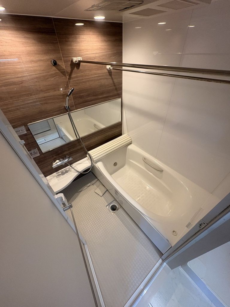 バス・シャワールーム　バス