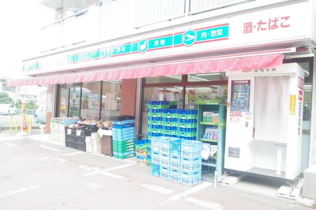 コンビニ　ローソンストア100（コンビニ）まで759m