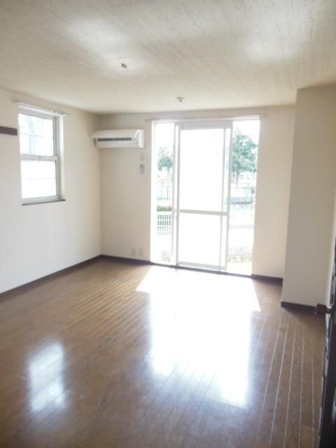 居室・リビング　★明るいリビング★