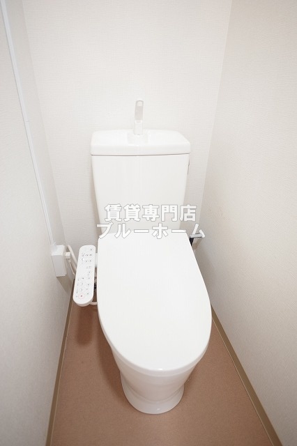 トイレ　温水洗浄付きのトイレ！