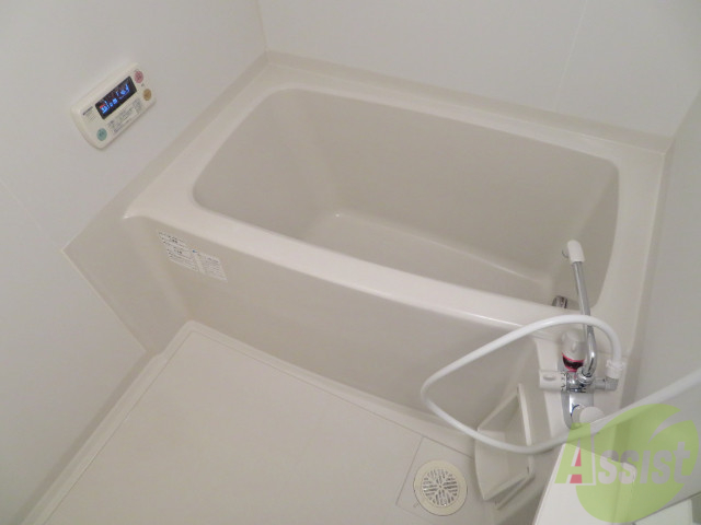 バス・シャワールーム　追い焚き機能付きなので、半身浴も気持ちよくできますね。