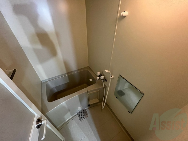 バス・シャワールーム　疲れを癒すには湯船でゆっくりするのが良いですよ。