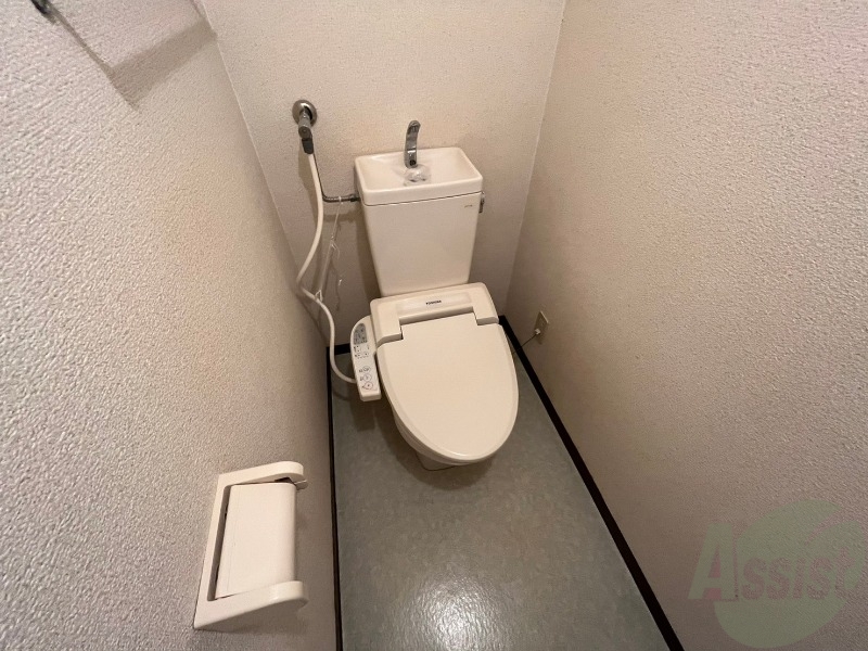 トイレ　トイレです。ウォシュレット付を探している方、おすすめです。