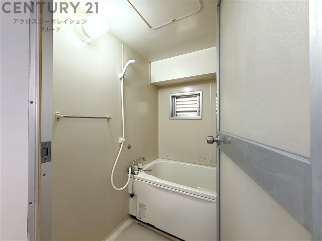 バス・シャワールーム　追い焚き機能付きで便利♪