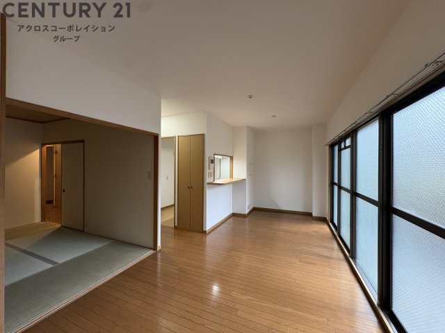 居室・リビング　南向きで日当たり良好なリビングです。