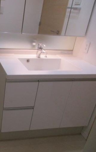 洗面設備　※同仕様写真含む