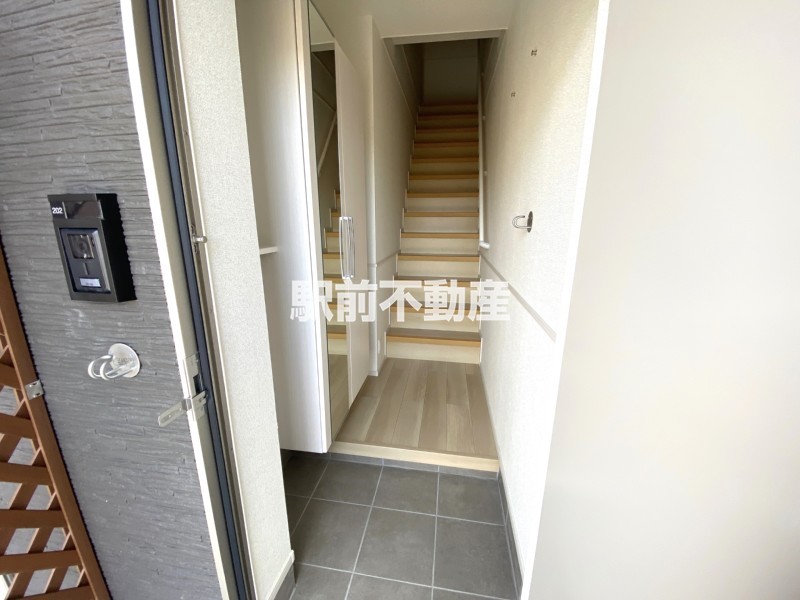 玄関　別建物同間取り