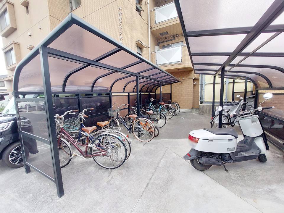 駐車場　駐輪場