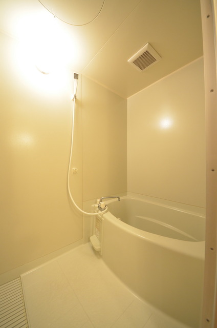 バス・シャワールーム　★ゆったりとしたバスルームで癒しのひと時を…★