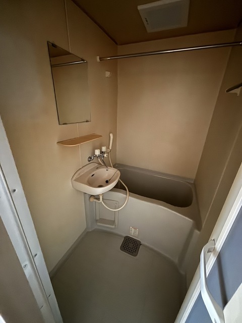 バス・シャワールーム　別部屋参考画像