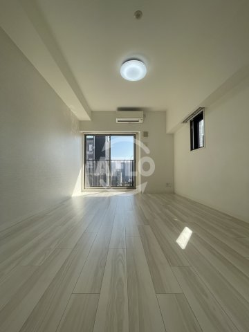 居室・リビング　コンフォリア京町堀　洋室