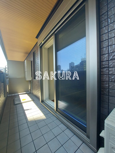 バルコニー　暖かな日差しのふりそそぐバルコニー♪