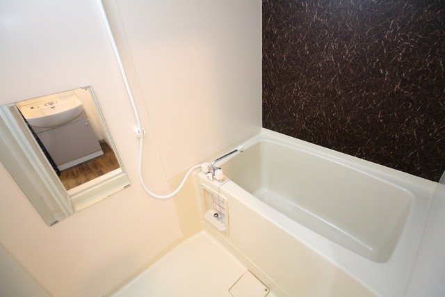 バス・シャワールーム　※別室参考写真