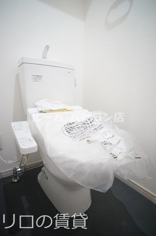 トイレ　別号室