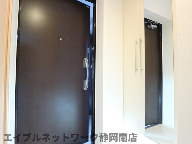 玄関　シンプルで使いやすい玄関です