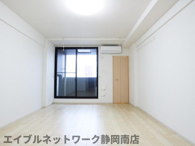 居室・リビング　使いやすい居間です