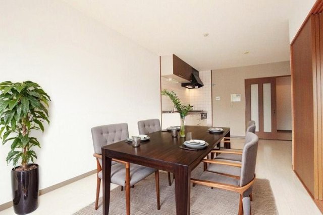 居室・リビング　ＣＧで家具等を配置したもので家具等は含まれません。